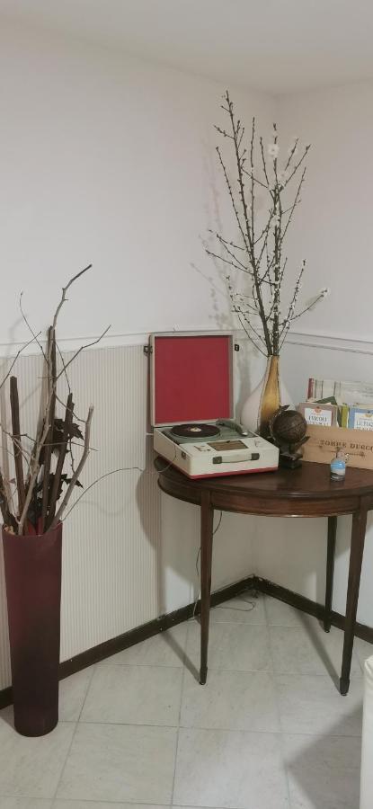 Real Family House Apartment เนเปิลส์ ภายนอก รูปภาพ